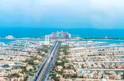 Apartment - 2 Bedrooms - 2 Bathrooms for sale in The Palm Tower - Palm Jumeirah - Dubai