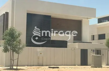 Villa - 4 Bedrooms - 5 Bathrooms for sale in West Yas - Yas Island - Abu Dhabi