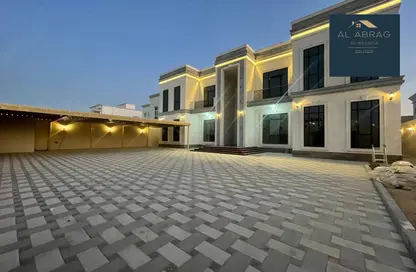 Apartment - 3 Bedrooms - 3 Bathrooms for rent in Madinat Al Riyad - Abu Dhabi