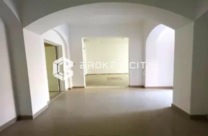 Villa - 4 Bedrooms - 5 Bathrooms for rent in Khalifa City - Abu Dhabi