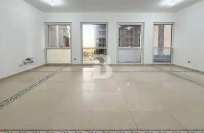 Apartment - 3 Bedrooms - 4 Bathrooms for rent in Khalidiya Street - Al Khalidiya - Abu Dhabi