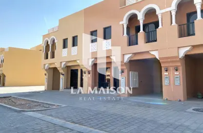 Villa - 2 Bedrooms - 3 Bathrooms for rent in Zone 8 - Hydra Village - Abu Dhabi