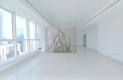 Apartment - 3 Bedrooms - 4 Bathrooms for rent in Hamdan Street - Abu Dhabi