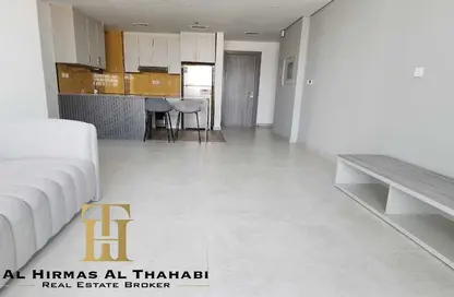 Apartment - 2 Bedrooms - 3 Bathrooms for rent in The V Tower - Dubai Residence Complex - Dubai