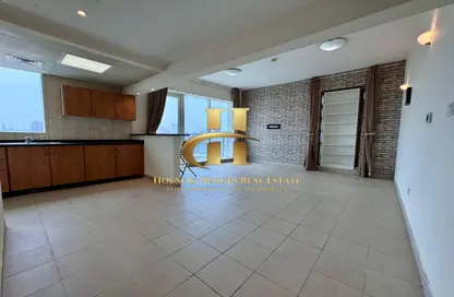 Apartment - 1 Bathroom for rent in Ice Hockey - Dubai Sports City - Dubai