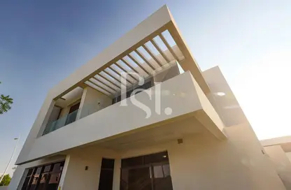 Villa - 4 Bedrooms - 7 Bathrooms for sale in West Yas - Yas Island - Abu Dhabi