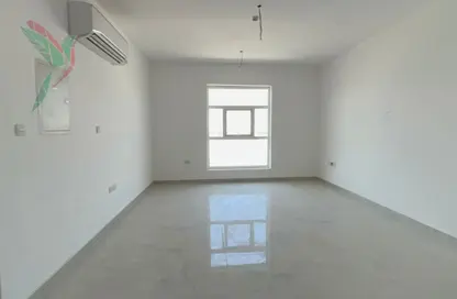 Apartment - 2 Bedrooms - 3 Bathrooms for rent in Al Khrais - Al Jimi - Al Ain