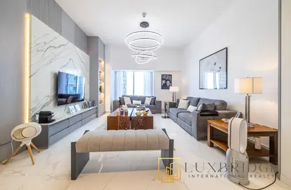 Apartment - 3 Bedrooms - 5 Bathrooms for sale in Cayan Tower - Dubai Marina - Dubai