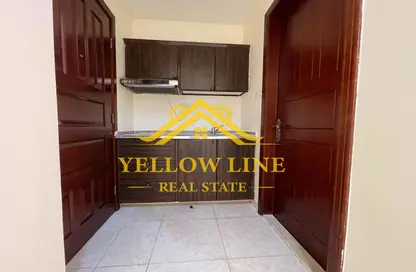 Apartment - 1 Bathroom for rent in Ministries Complex - Khalifa Park - Eastern Road - Abu Dhabi