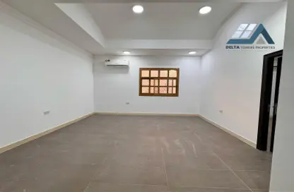 Apartment - 2 Bedrooms - 1 Bathroom for rent in Al Khaleej Al Arabi Street - Al Bateen - Abu Dhabi