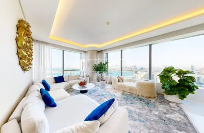 Apartment - 1 Bedroom - 2 Bathrooms for sale in The Palm Tower - Palm Jumeirah - Dubai