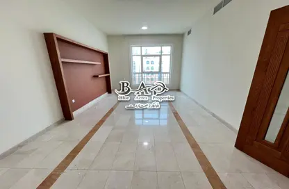 Apartment - 2 Bedrooms - 2 Bathrooms for rent in Vision Twin Towers - Al Najda Street - Abu Dhabi