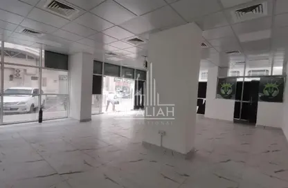 Shop - Studio - 1 Bathroom for rent in Al Khalidiya - Abu Dhabi