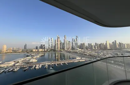 Apartment - 3 Bedrooms - 4 Bathrooms for rent in Marina Vista - EMAAR Beachfront - Dubai Harbour - Dubai