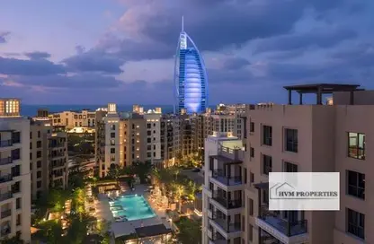 Apartment - 1 Bedroom - 1 Bathroom for sale in Madinat Jumeirah Living - Umm Suqeim - Dubai