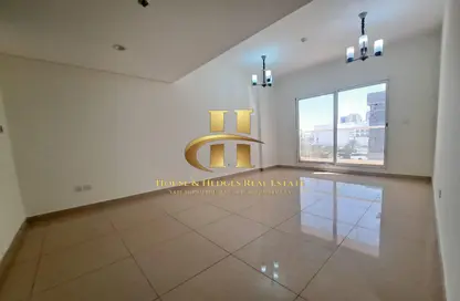 Apartment - 1 Bedroom - 2 Bathrooms for rent in Royal JVC Building - Jumeirah Village Circle - Dubai