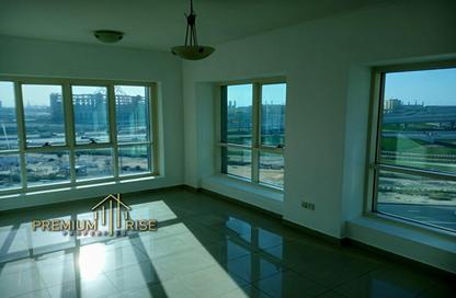 Apartment - 1 Bedroom - 2 Bathrooms for rent in Lake Point Tower - JLT Cluster N - Jumeirah Lake Towers - Dubai