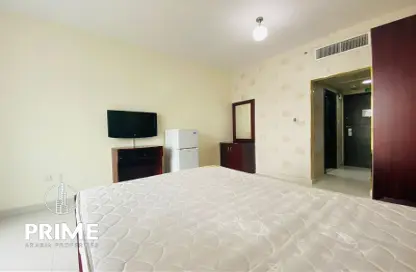 Apartment - 1 Bathroom for rent in Al Mamoura - Muroor Area - Abu Dhabi