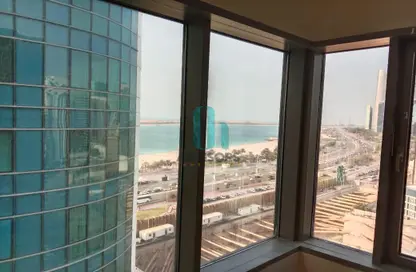 Apartment - 3 Bedrooms - 5 Bathrooms for rent in Cornich Al Khalidiya - Al Khalidiya - Abu Dhabi