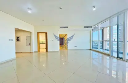 Apartment - 3 Bedrooms - 4 Bathrooms for rent in Shining Towers - Al Khalidiya - Abu Dhabi