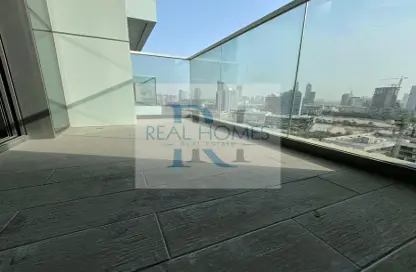 Apartment - 1 Bedroom - 2 Bathrooms for rent in Alpha Green Tower - Jumeirah Village Circle - Dubai