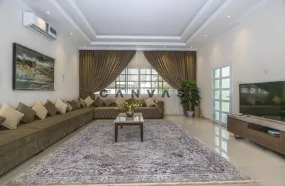 Villa - 6 Bedrooms for sale in Satwa Road - Al Satwa - Dubai