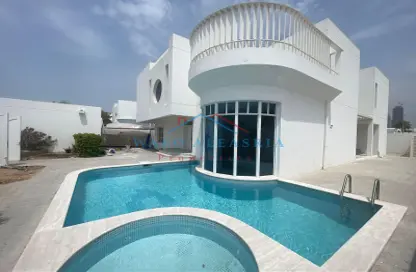 Villa - 5 Bedrooms - 6 Bathrooms for rent in Jumeirah 1 Villas - Jumeirah 1 - Jumeirah - Dubai