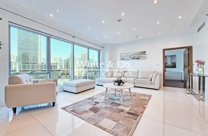 Apartment - 3 Bedrooms - 4 Bathrooms for rent in Delphine Tower - Marina Promenade - Dubai Marina - Dubai