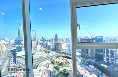 Apartment - 2 Bedrooms - 3 Bathrooms for rent in Wave tower - Corniche Road - Abu Dhabi