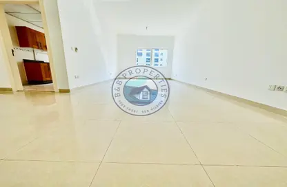 Apartment - 2 Bedrooms - 3 Bathrooms for rent in Khalidiya Towers - Al Khalidiya - Abu Dhabi