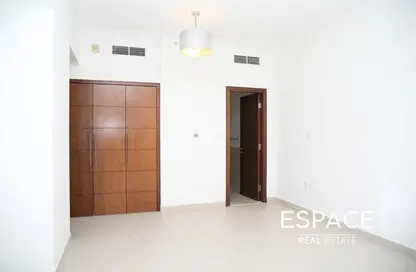 Apartment - 1 Bedroom - 1 Bathroom for sale in South Ridge 6 - South Ridge - Downtown Dubai - Dubai