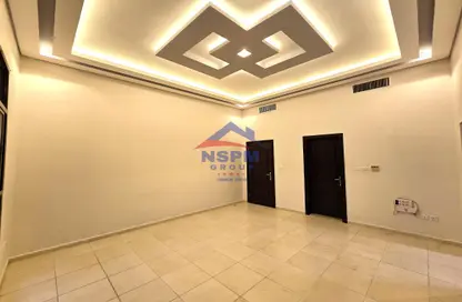 Apartment - 1 Bathroom for rent in Al Qubaisat - Al Mushrif - Abu Dhabi