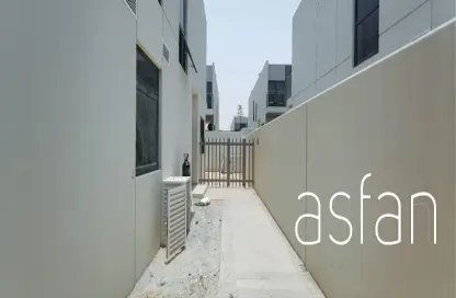 Townhouse - 3 Bedrooms - 5 Bathrooms for sale in Zinnia - The Roots DAMAC Hills 2 - Damac Hills 2 - Dubai