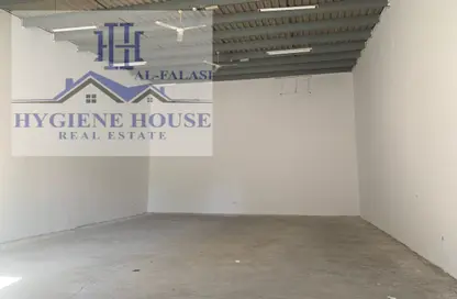 Warehouse - Studio - 1 Bathroom for rent in Umm Al Thuoob - Umm Al Quwain