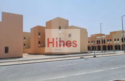 Villa - 2 Bedrooms - 3 Bathrooms for sale in Zone 8 - Hydra Village - Abu Dhabi