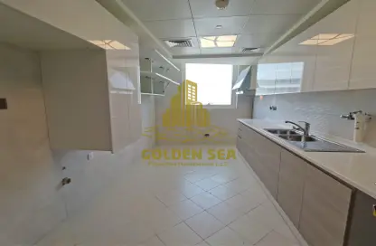 Apartment - 3 Bedrooms - 4 Bathrooms for rent in Danat Towers - Muroor Area - Abu Dhabi