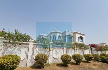 Villa - 5 Bedrooms - 7 Bathrooms for rent in Al Thanya - Umm Suqeim 2 - Umm Suqeim - Dubai