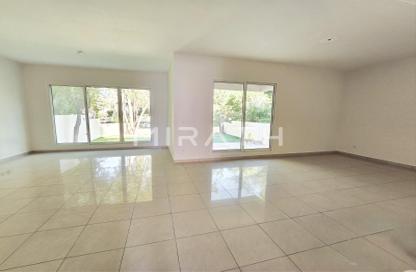 Villa - 3 Bedrooms - 4 Bathrooms for rent in Umm Suqeim 2 Villas - Umm Suqeim 2 - Umm Suqeim - Dubai