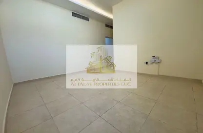 Apartment - 1 Bedroom - 1 Bathroom for rent in Al Nahyan Camp - Abu Dhabi