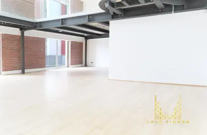 Office Space - Studio - 1 Bathroom for rent in The LOFT Office 1 - The LOFT Offices - Dubai Media City - Dubai