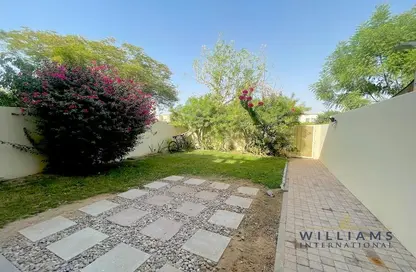 Villa - 2 Bedrooms - 3 Bathrooms for rent in Springs 11 - The Springs - Dubai