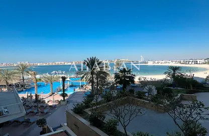 Apartment - 1 Bedroom - 2 Bathrooms for rent in Al Haseer - Shoreline Apartments - Palm Jumeirah - Dubai