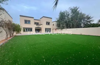 Villa - 3 Bedrooms - 4 Bathrooms for rent in Regional - Jumeirah Park - Dubai