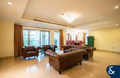 Apartment - 4 Bedrooms - 6 Bathrooms for sale in Executive Towers - Business Bay - Dubai