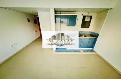 Apartment - 1 Bathroom for rent in Al Taawun Street - Al Taawun - Sharjah