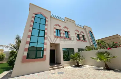Villa - 4 Bedrooms - 5 Bathrooms for rent in Al Barsha South 3 - Al Barsha South - Al Barsha - Dubai