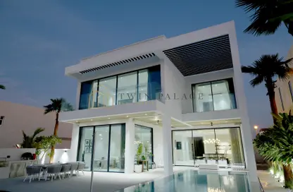 Villa - 5 Bedrooms - 6 Bathrooms for sale in Jumeirah Park Homes - Jumeirah Park - Dubai