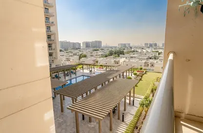 Apartment - 2 Bedrooms - 3 Bathrooms for rent in Daisy - Azizi Residence - Al Furjan - Dubai