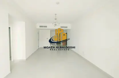 Apartment - 3 Bedrooms - 3 Bathrooms for rent in Muwaileh Commercial - Sharjah