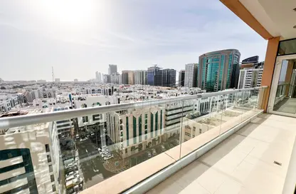 Apartment - 3 Bedrooms - 4 Bathrooms for rent in United Square - Al Khalidiya - Abu Dhabi